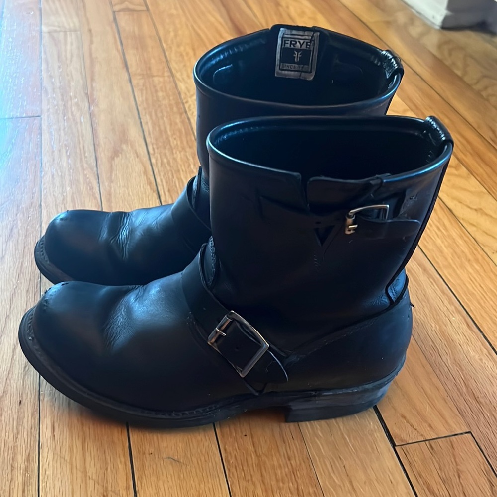 Frye Engineer 8R